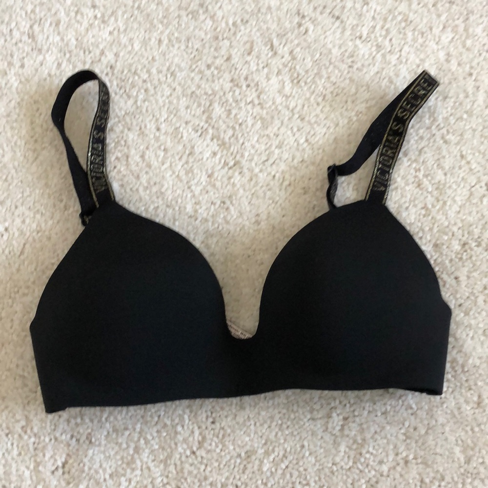 Victoria’s Secret wireless T-shirt bra